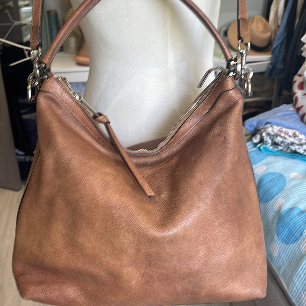 Gucci Tan Leather Hobo Bag - Picture 2 of 16
